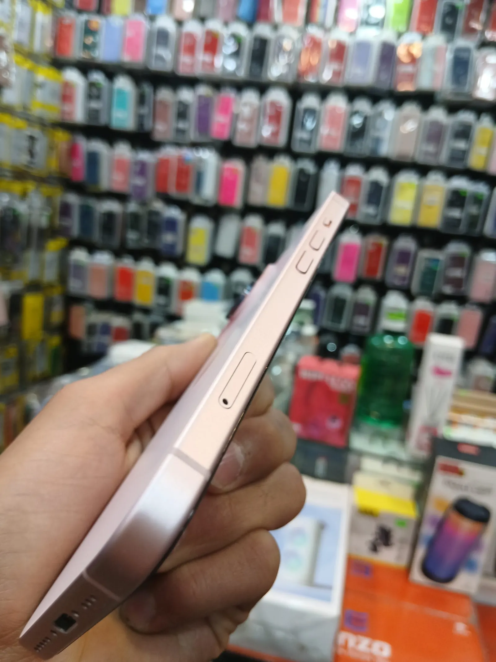 آیفون 15 نرمال - تصویر ۷