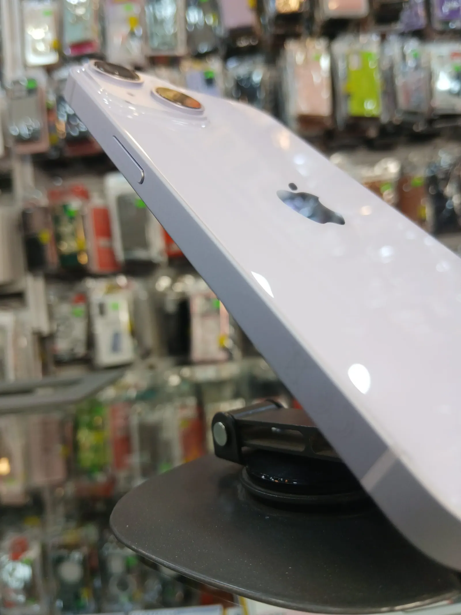 گوشی اپل IPHONE 14  نرمال استوک 128 گیگ تک سیم با رجیستر پارت نامبر zda آلمان به همراه کابل وآداپتور اصلی(پلمب) - تصویر ۳