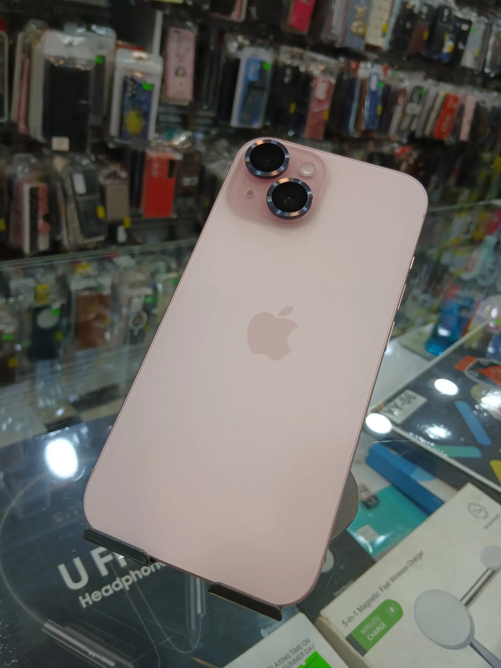 آیفون 15 نرمال - تصویر ۲