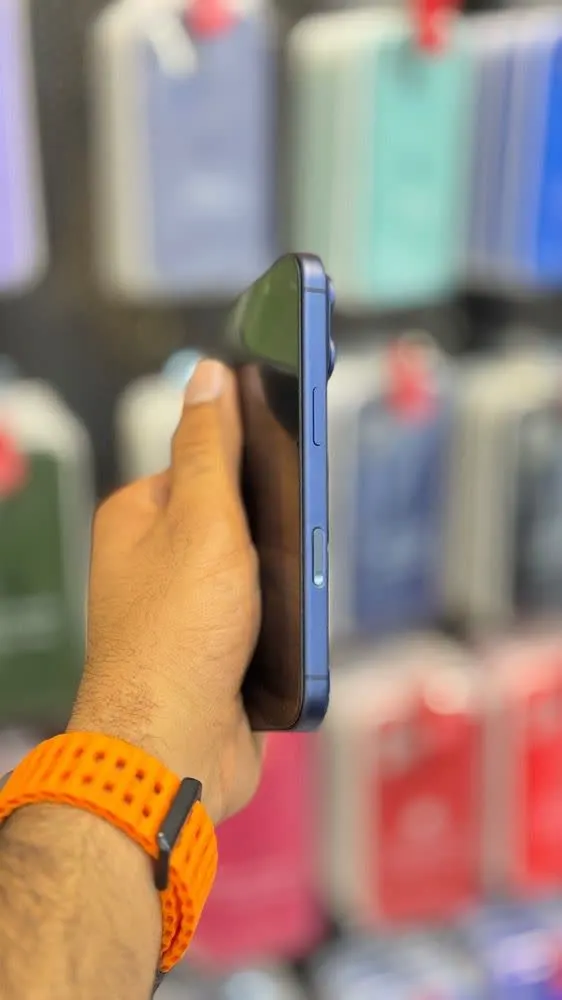 گوشی اپل iPhone 17 Pro دست دوم (استوک) | بدون رجیستر | حافظه 256 گیگابایت | پارت نامبر zaa | بدون باز شدگی | دو سیمکارت - تصویر ۳