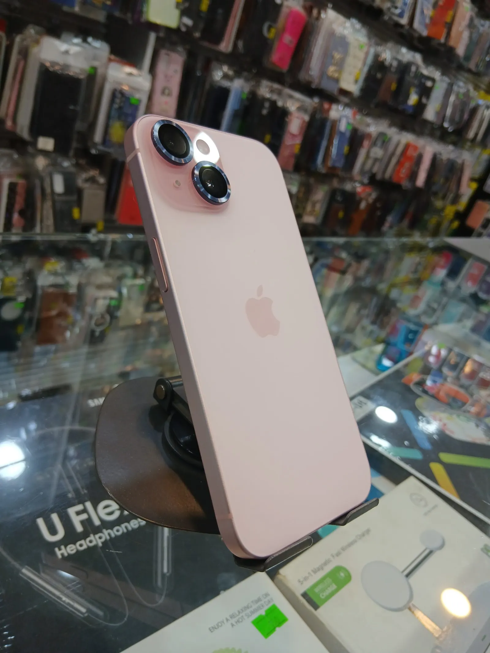 آیفون 15 نرمال