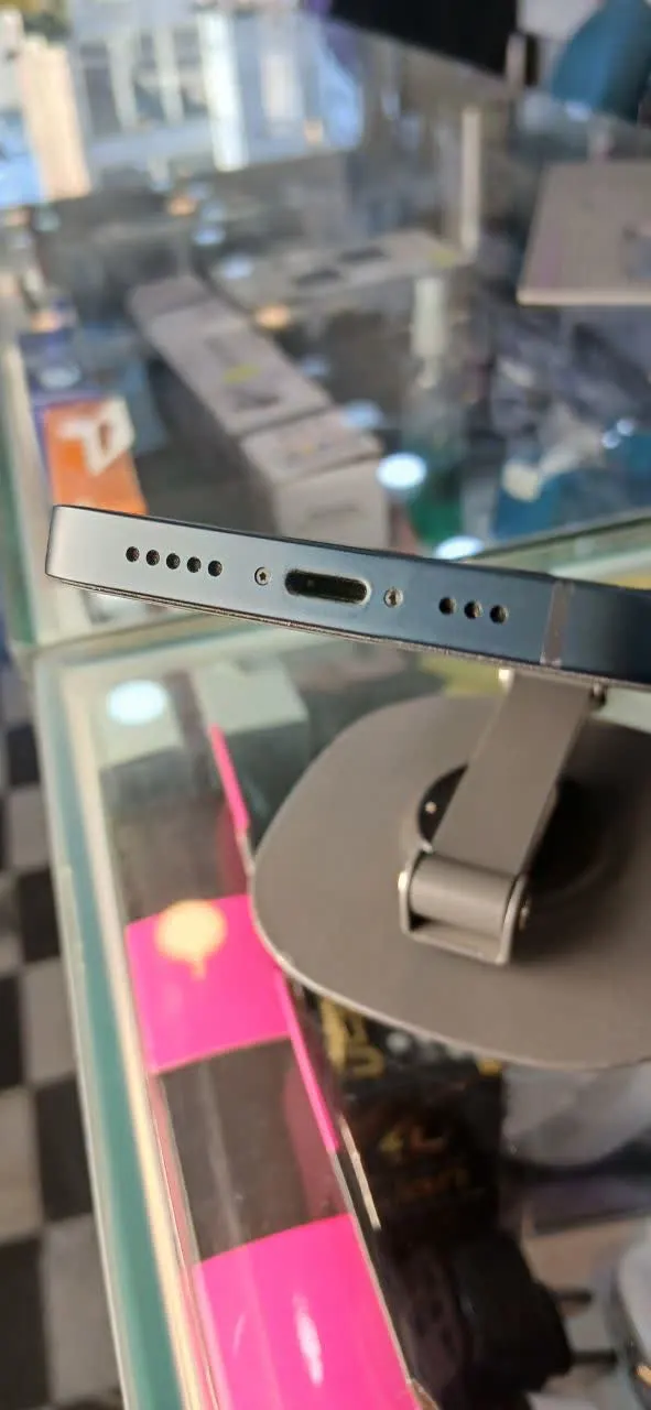 گوشی اپل iPhone 13  دست دوم (استوک) | بارجیستر حافظه 128 گیگابایت | پارت نامبر CH | بدون باز شدگی | دو سیمکارت | به همراه اداپتور و کابل (پلمب) - تصویر ۶