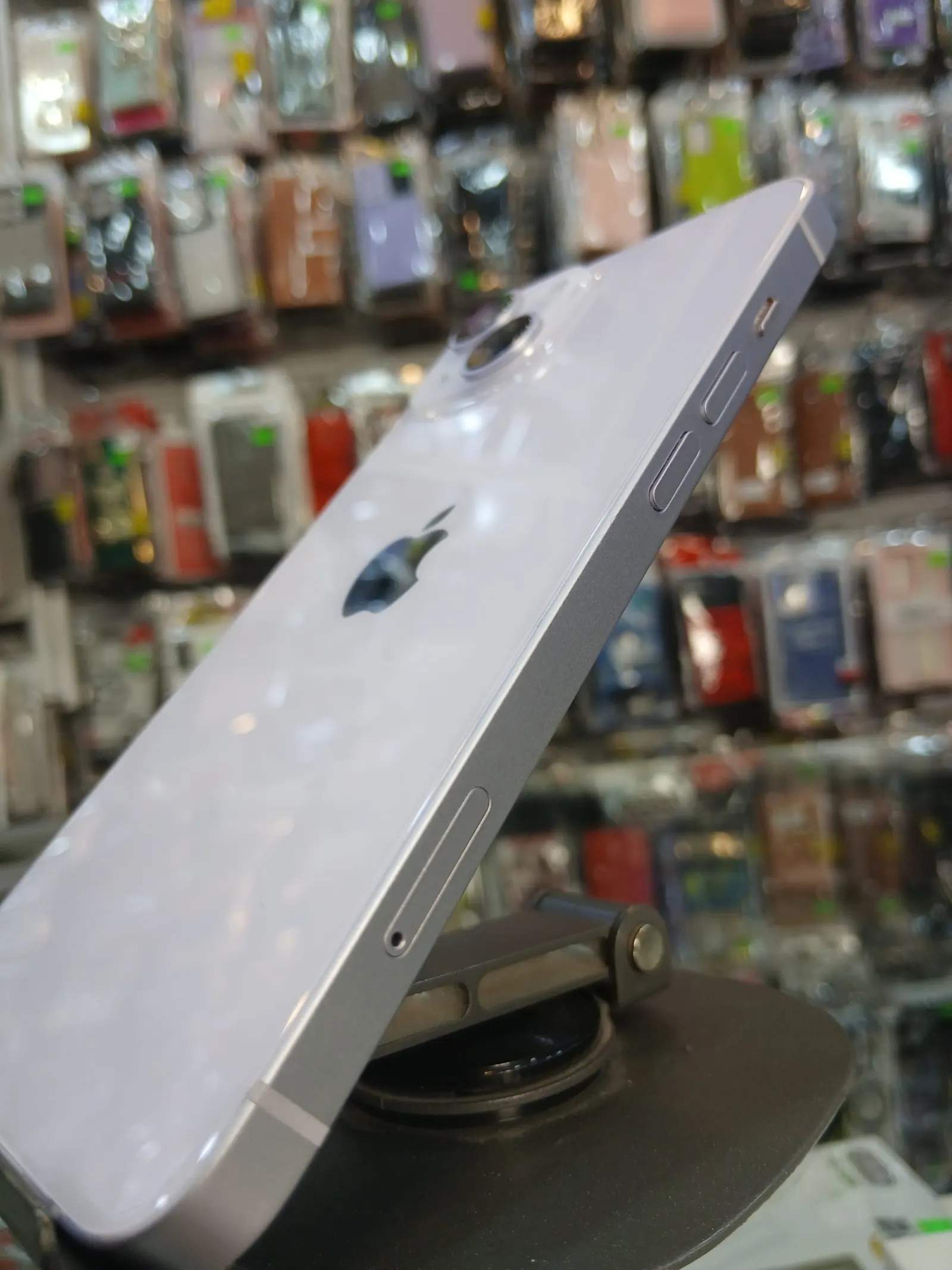 گوشی اپل IPHONE 14  نرمال استوک 128 گیگ تک سیم با رجیستر پارت نامبر zda آلمان به همراه کابل وآداپتور اصلی(پلمب) - تصویر ۲